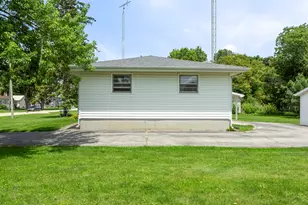 403 N 3rd St, Malta, IL 60150 - Photo 34