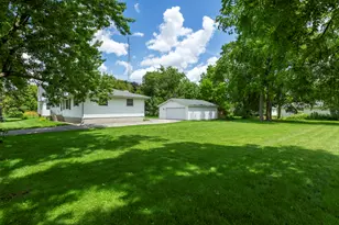 403 N 3rd St, Malta, IL 60150 - Photo 36