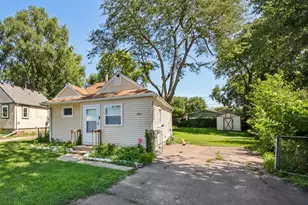 1423 Melrose Ave, Round Lake Beach, IL 60073 - Photo 1
