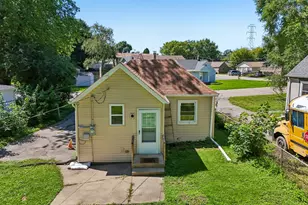 1423 Melrose Ave, Round Lake Beach, IL 60073 - Photo 22