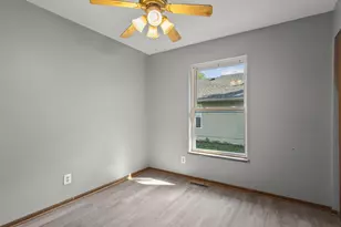 712 Cherry St, Rockford, IL 61101 - Photo 18