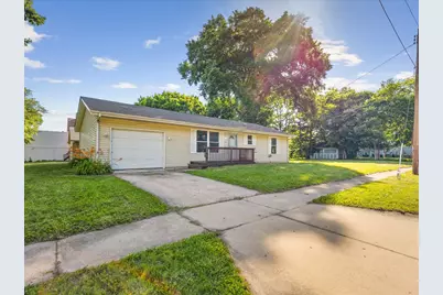 712 Cherry Street, Rockford, IL 61101 - Photo 2