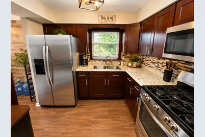 7101 98th Street #301, Chicago Ridge, IL 60415 - Photo 2