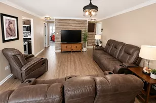 7101 98th St, Chicago Ridge, IL 60415 - Photo 4