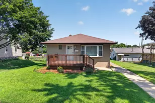 612 W Cleveland St, Spring Valley, IL 61362 - Photo 2