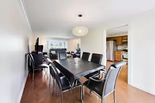 1113 W Weathersfield Way, Schaumburg, IL 60193 - Photo 8