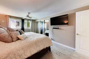 1113 W Weathersfield Way, Schaumburg, IL 60193 - Photo 16