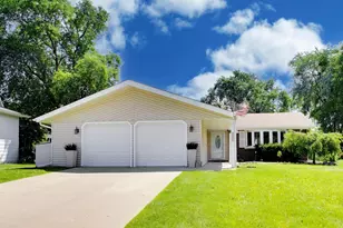 1113 W Weathersfield Way, Schaumburg, IL 60193 - Photo 1