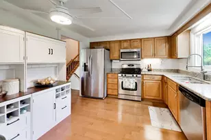 1113 W Weathersfield Way, Schaumburg, IL 60193 - Photo 10