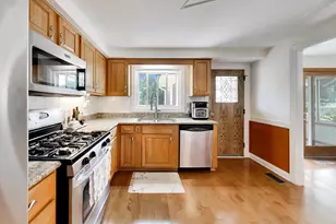 1113 W Weathersfield Way, Schaumburg, IL 60193 - Photo 12