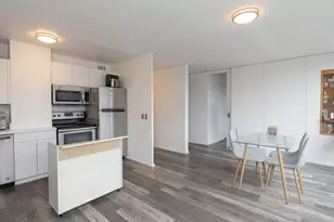 2400 N Lakeview Ave, Chicago, IL 60614 - Photo 4