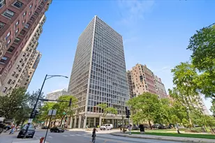 2400 N Lakeview Ave, Chicago, IL 60614 - Photo 1