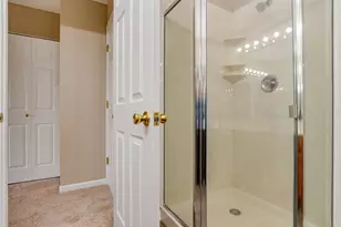 2316 Highland Ct, Schaumburg, IL 60194 - Photo 16