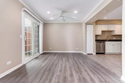 2316 Highland Court #2316, Schaumburg, IL 60194 - Photo 2