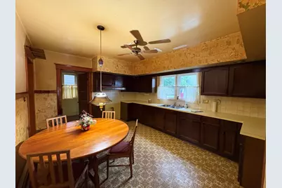 220 E Avenue, Rochelle, IL 61068 - Photo 18