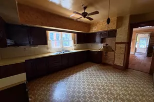 220 E Ave, Rochelle, IL 61068 - Photo 12