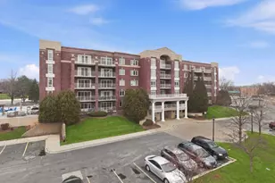 7081 W Touhy Ave, Niles, IL 60714 - Photo 1