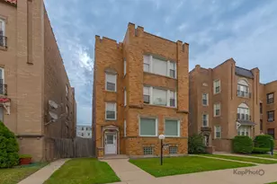 8923 S Blackstone Ave, Chicago, IL 60617 - Photo 2