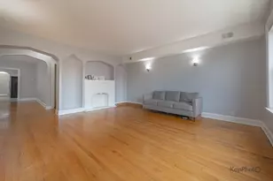 8923 S Blackstone Ave, Chicago, IL 60617 - Photo 8