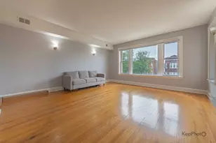 8923 S Blackstone Ave, Chicago, IL 60617 - Photo 4