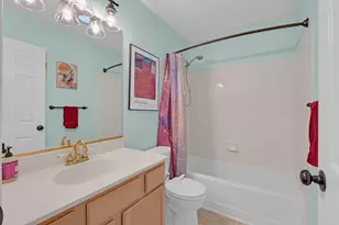 794 White Pine Cir, Lake in the Hills, IL 60156 - Photo 22