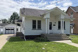 2822 6th St, Peru, IL 61354 - Photo 1
