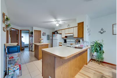 710 N Briar Hill Lane #5, Addison, IL 60101 - Photo 6
