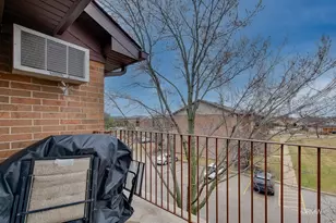 710 N Briar Hill Ln, Addison, IL 60101 - Photo 18