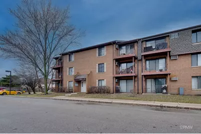 710 N Briar Hill Lane #5, Addison, IL 60101 - Photo 2