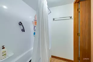 710 N Briar Hill Ln, Addison, IL 60101 - Photo 12