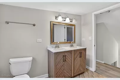 8132 S Paxton Avenue, Chicago, IL 60617 - Photo 20
