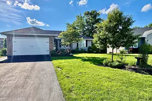 6332 Crystal Brook Ln, Machesney Park, IL 61115 - Photo 2