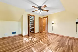 107 N Elmhurst Ave, Mount Prospect, IL 60056 - Photo 18