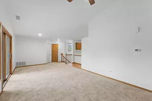1953 N Coldspring Rd, Arlington Heights, IL 60004 - Photo 12