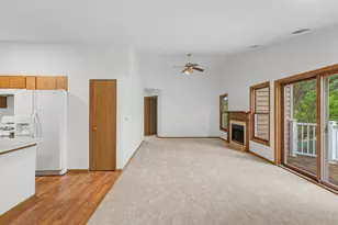 1953 N Coldspring Rd, Arlington Heights, IL 60004 - Photo 8