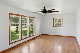 30399 Prairie St, Rock Falls, IL 61071 - Photo 4