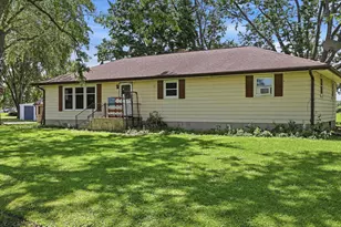 30399 Prairie St, Rock Falls, IL 61071 - Photo 2