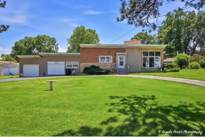 2923 Shorewood Drive, McHenry, IL 60050 - Photo 1