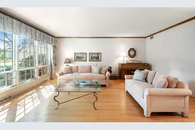 2724 Old Glenview Road, Wilmette, IL 60091 - Photo 4