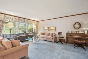 2724 Old Glenview Rd, Wilmette, IL 60091 - Photo 4