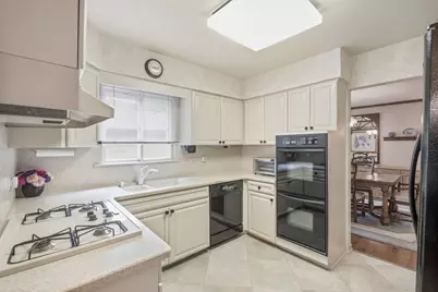 2724 Old Glenview Road, Wilmette, IL 60091 - Photo 8