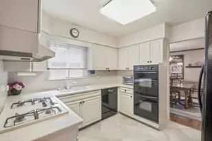 2724 Old Glenview Rd, Wilmette, IL 60091 - Photo 8