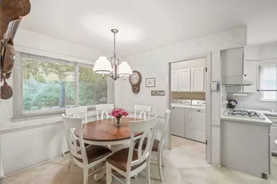 2724 Old Glenview Road, Wilmette, IL 60091 - Photo 10