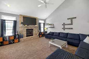 129 Titleist Trail, Poplar Grove, IL 61065 - Photo 2