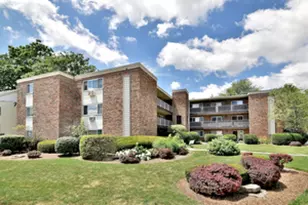 600 S York St, Elmhurst, IL 60126 - Photo 1