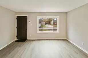 21704 Clyde Ave, Sauk Village, IL 60411 - Photo 4
