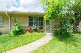 7415 Clarendon Ct, Fox Lake, IL 60020 - Photo 10