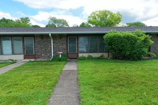 7415 Clarendon Ct, Fox Lake, IL 60020 - Photo 1