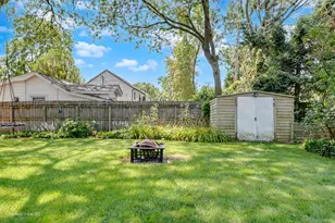 935 N Webster St, Naperville, IL 60563 - Photo 24