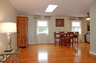 392 Jean St, Gilberts, IL 60136 - Photo 2
